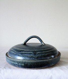 Single Product page, product banner - Large Cheese Bell from Scipelei Pottery Homeware by Nigel Hoyle Ceramcis